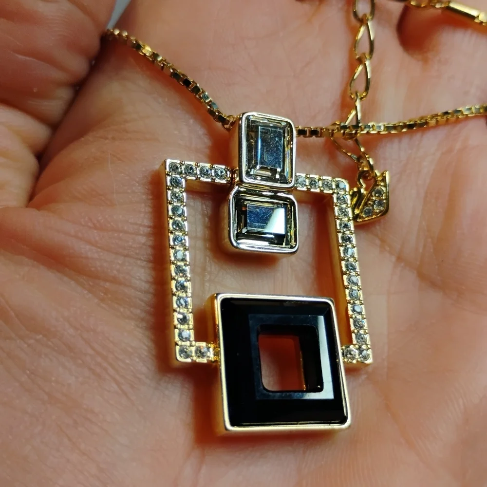 Signed Art Deco Swarovski Gold Tone Harpers‎ Pendant Necklace